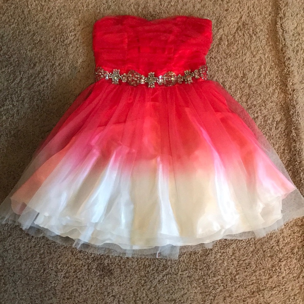 Short pink prom dress